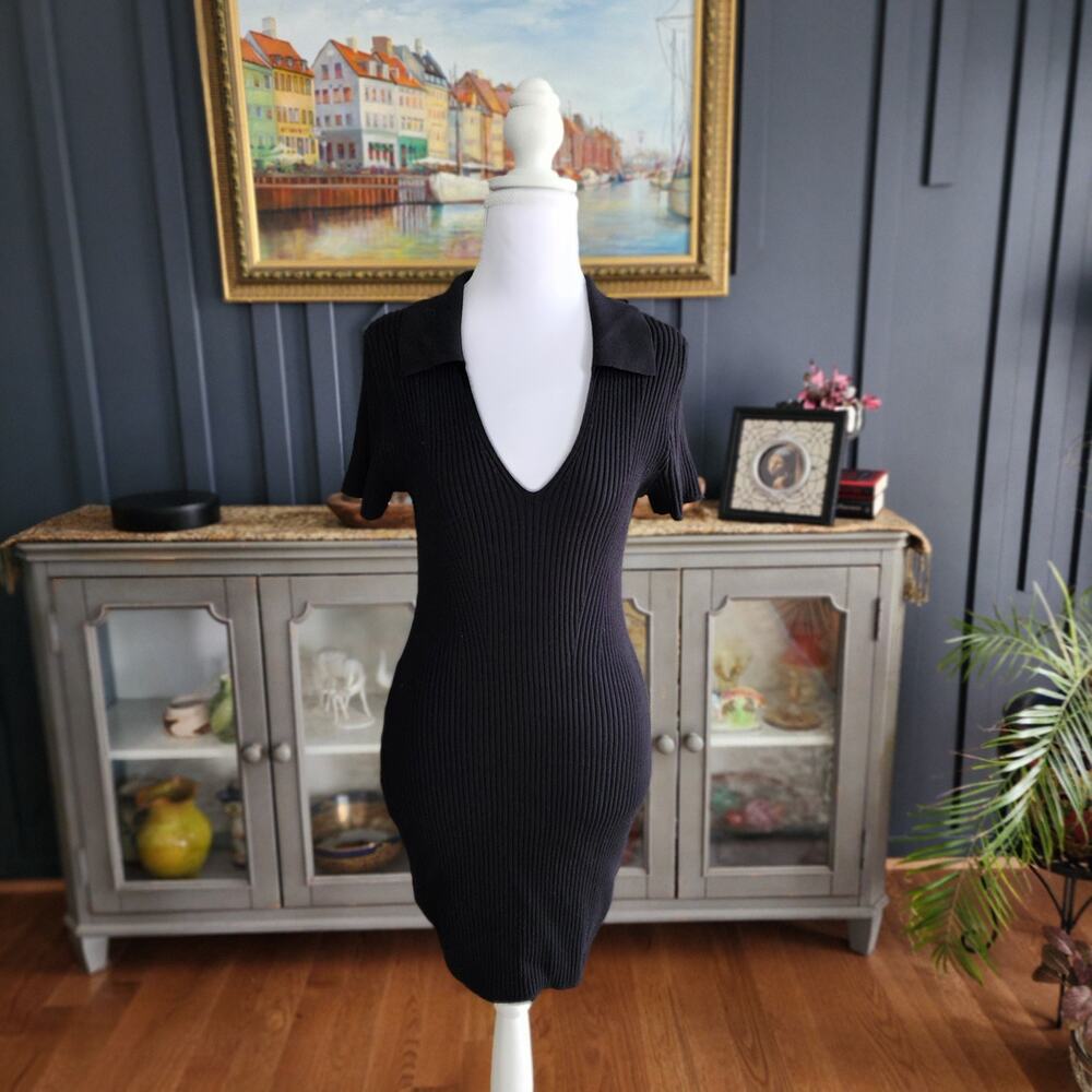 Abercrombie & Fitch Minimalist Fitted Bodycon Ribbed V-Neck Sweater Dress Sz Sm